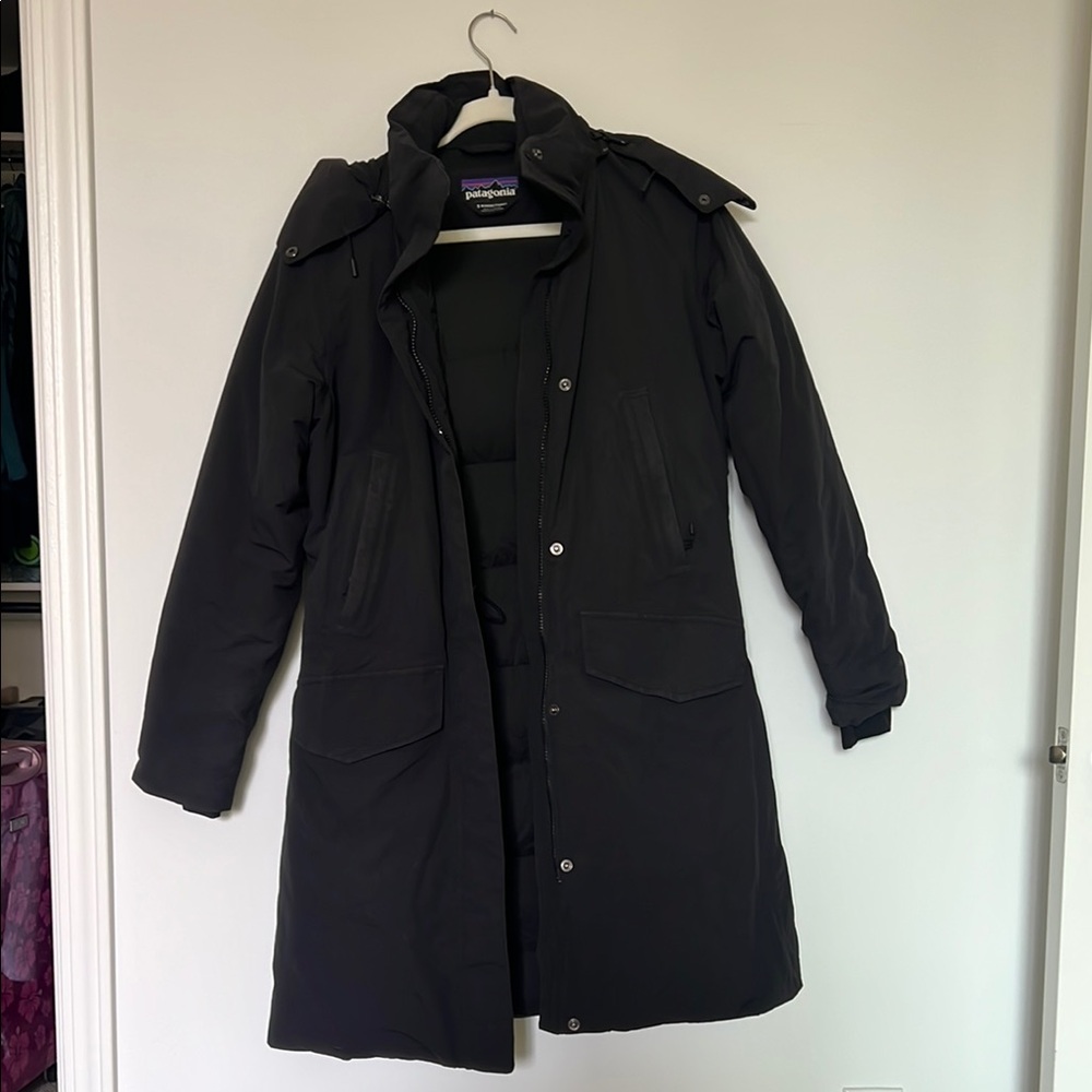 Patagonia Insulated Waterproof Winter Parka - S Black
